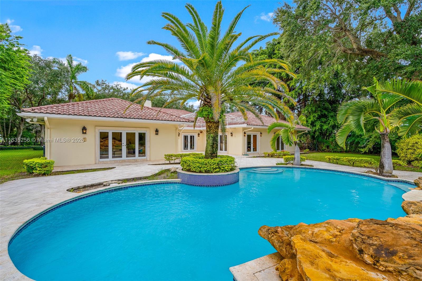 COLLINS ACRES - Residential