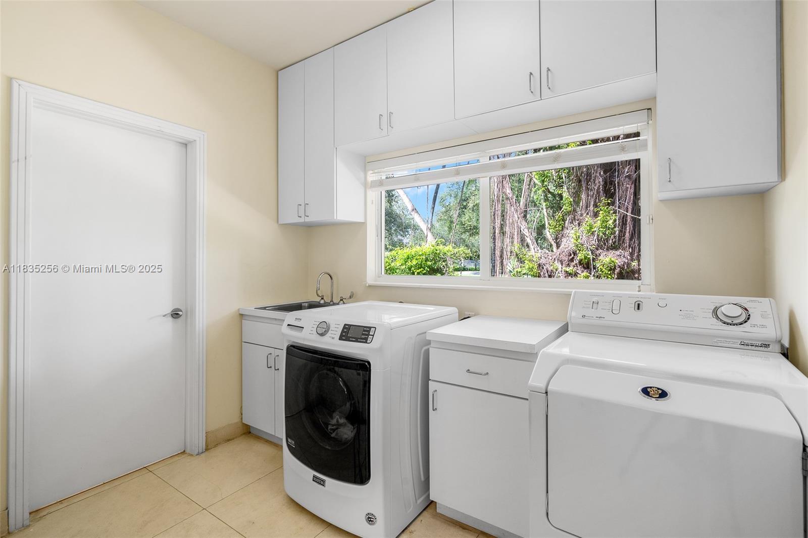 COLLINS ACRES - Residential