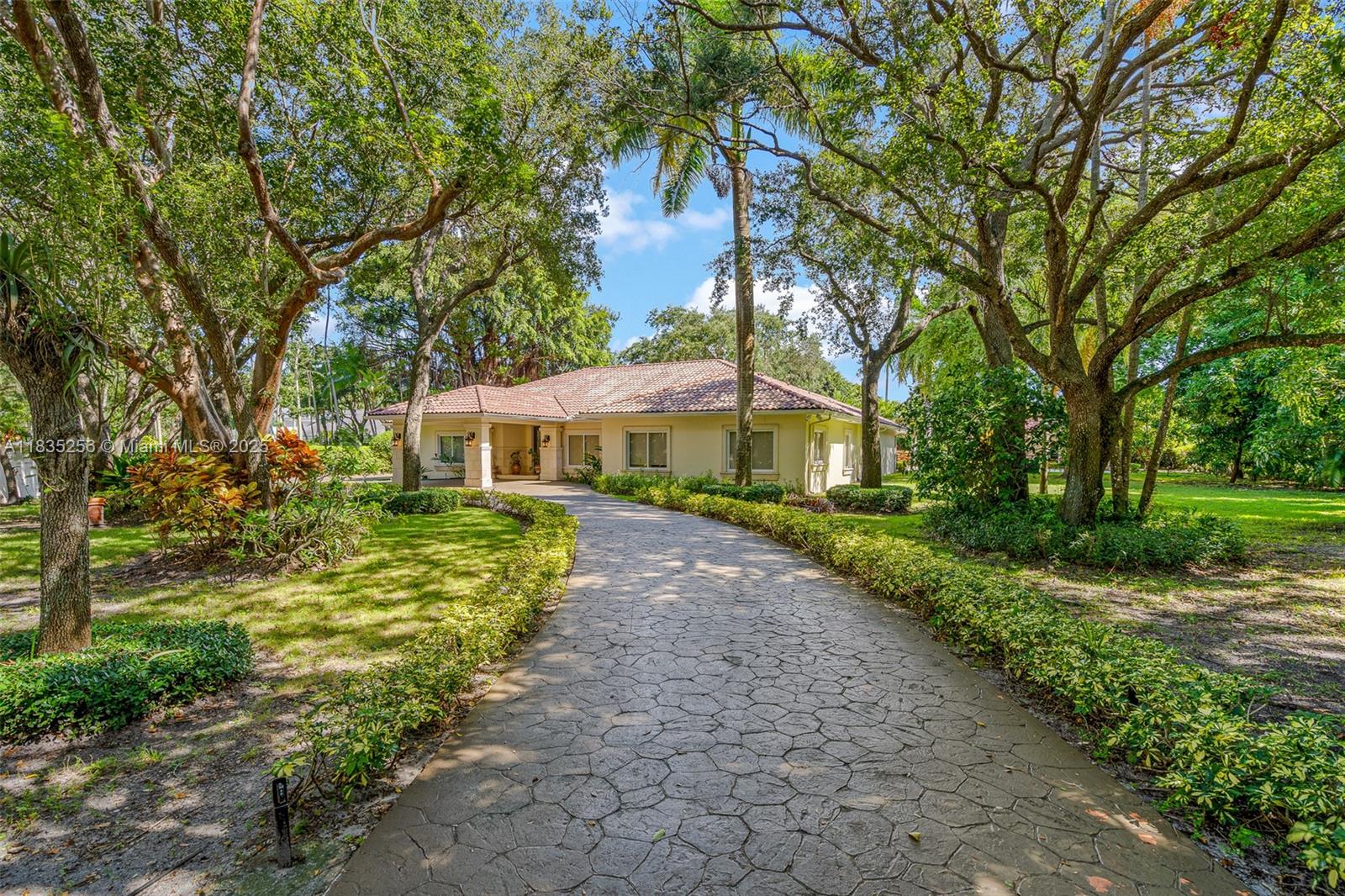 COLLINS ACRES - Residential