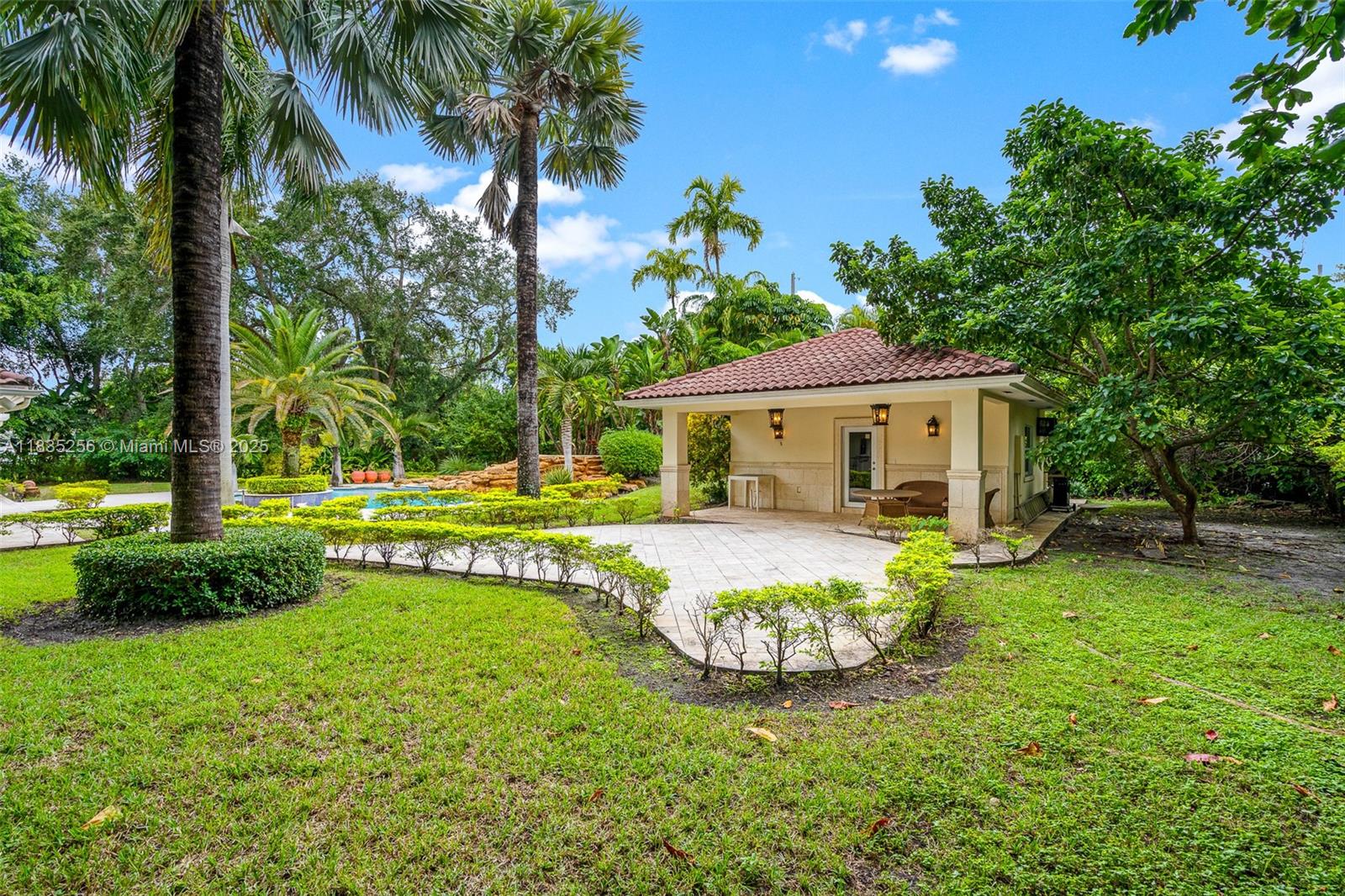 COLLINS ACRES - Residential