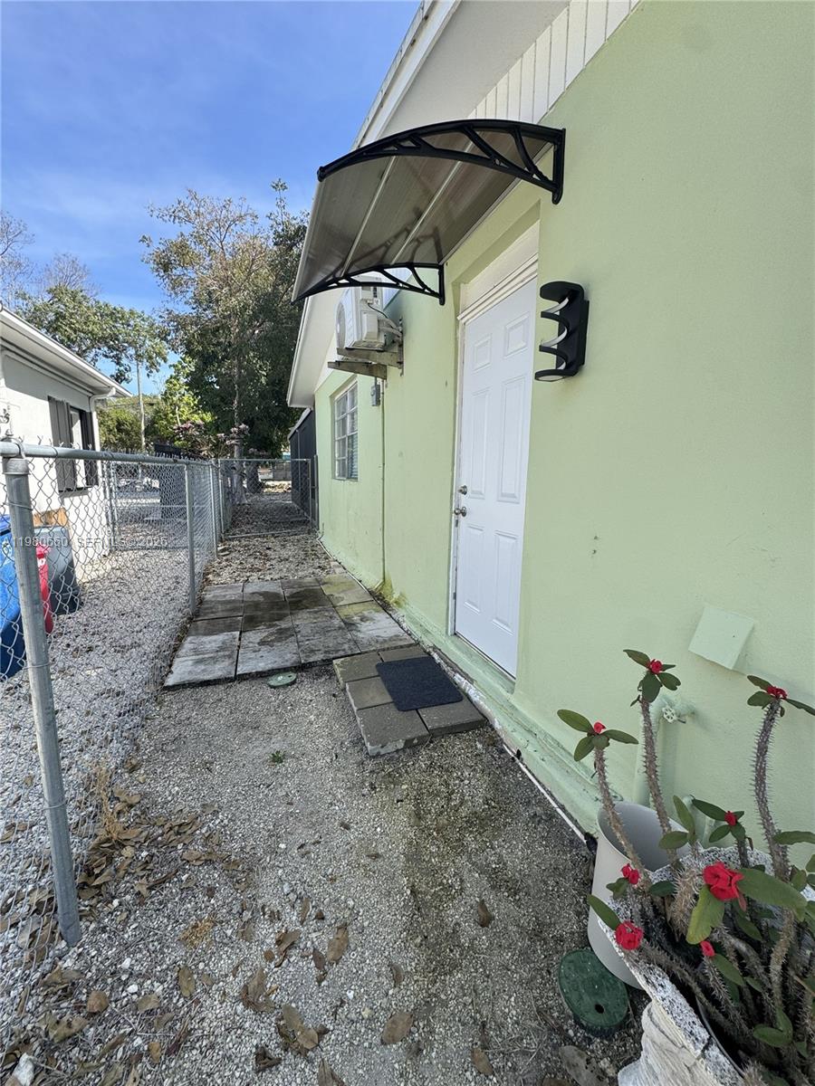 TWIN LAKES - Residential