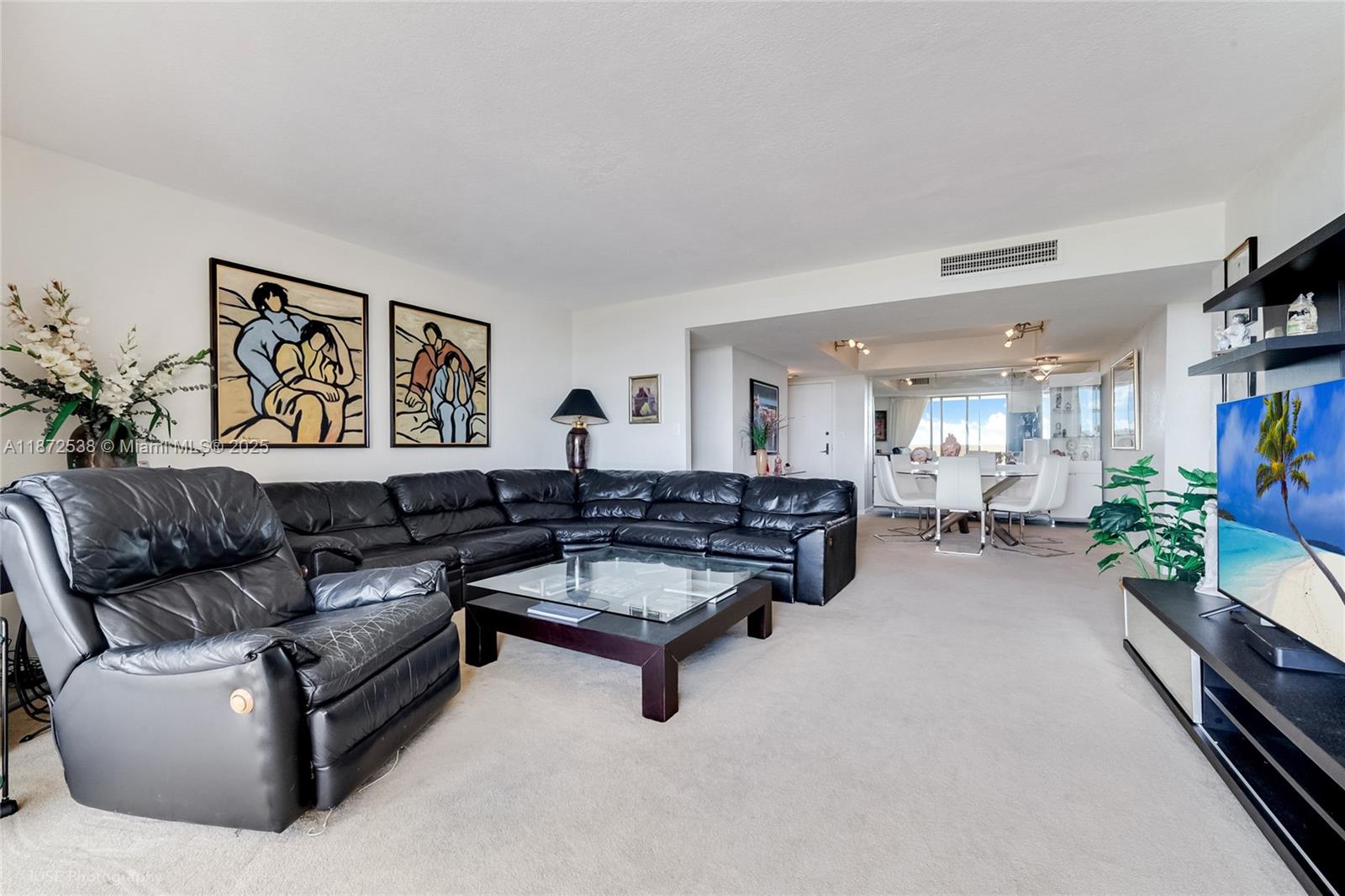 600 Biltmore Way 1218