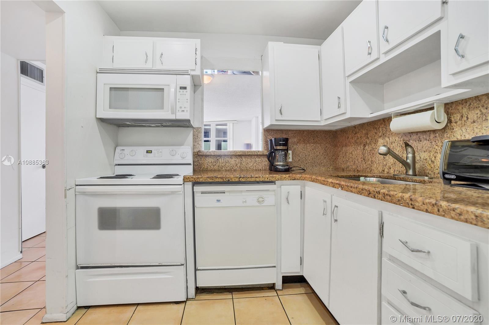 BAYVIEW TERR CONDO - Residential Lease