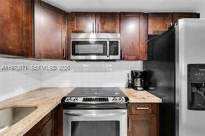 257 S Cypress Rd 403