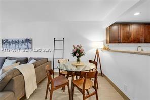 257 S Cypress Rd 403