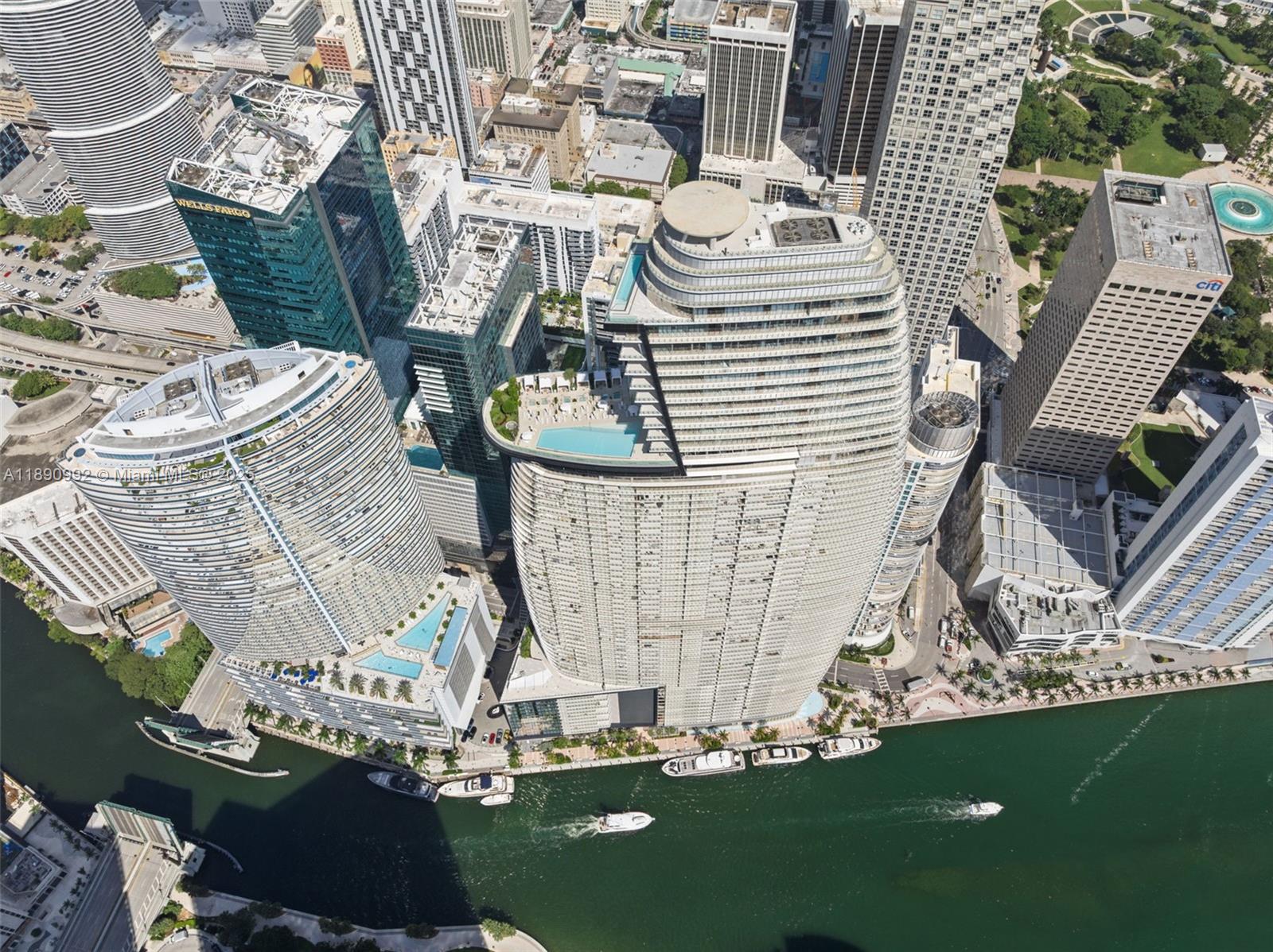 300 Biscayne Boulevard Way 5207W