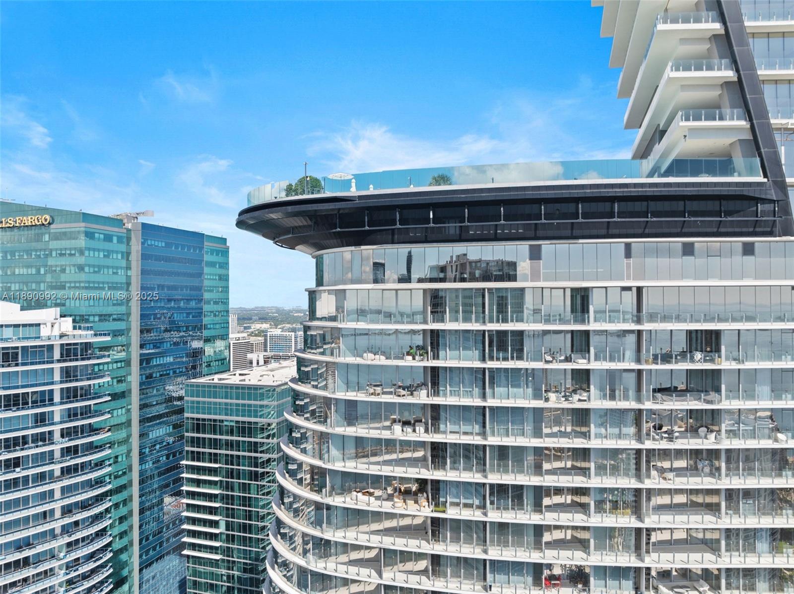 300 Biscayne Boulevard Way 5207W