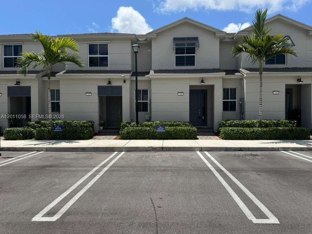 Photo of 336 NW 8th Ct, Pompano Beach, FL 33060 (MLS # A12011058)