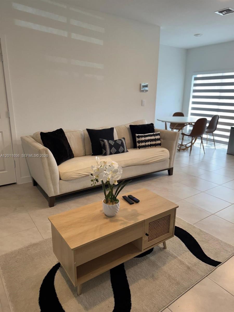 HIGHLAND OAKS - Residential