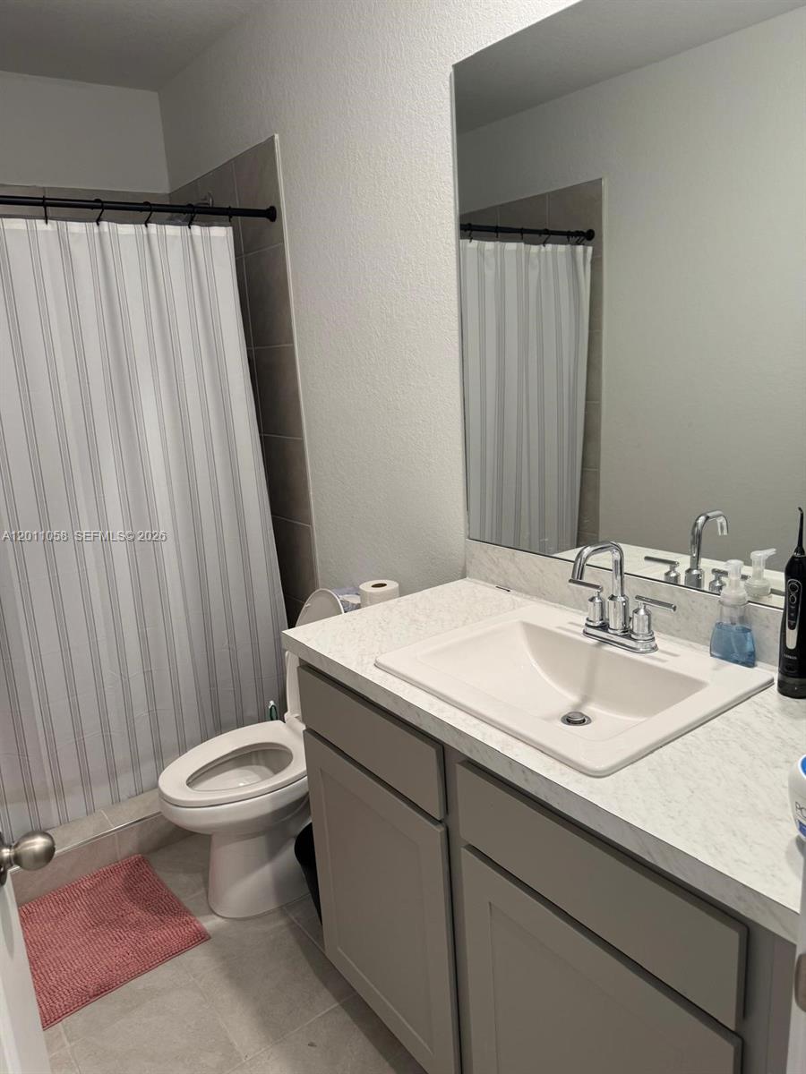 HIGHLAND OAKS - Residential