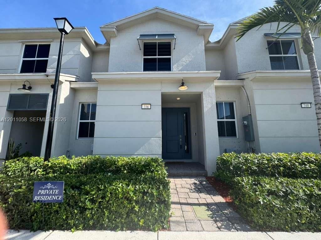 Photo of 336 NW 8th Ct, Pompano Beach, FL 33060 (MLS # A12011058)