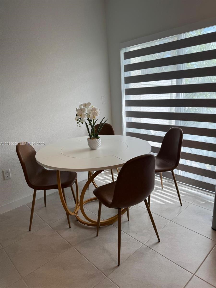 HIGHLAND OAKS - Residential
