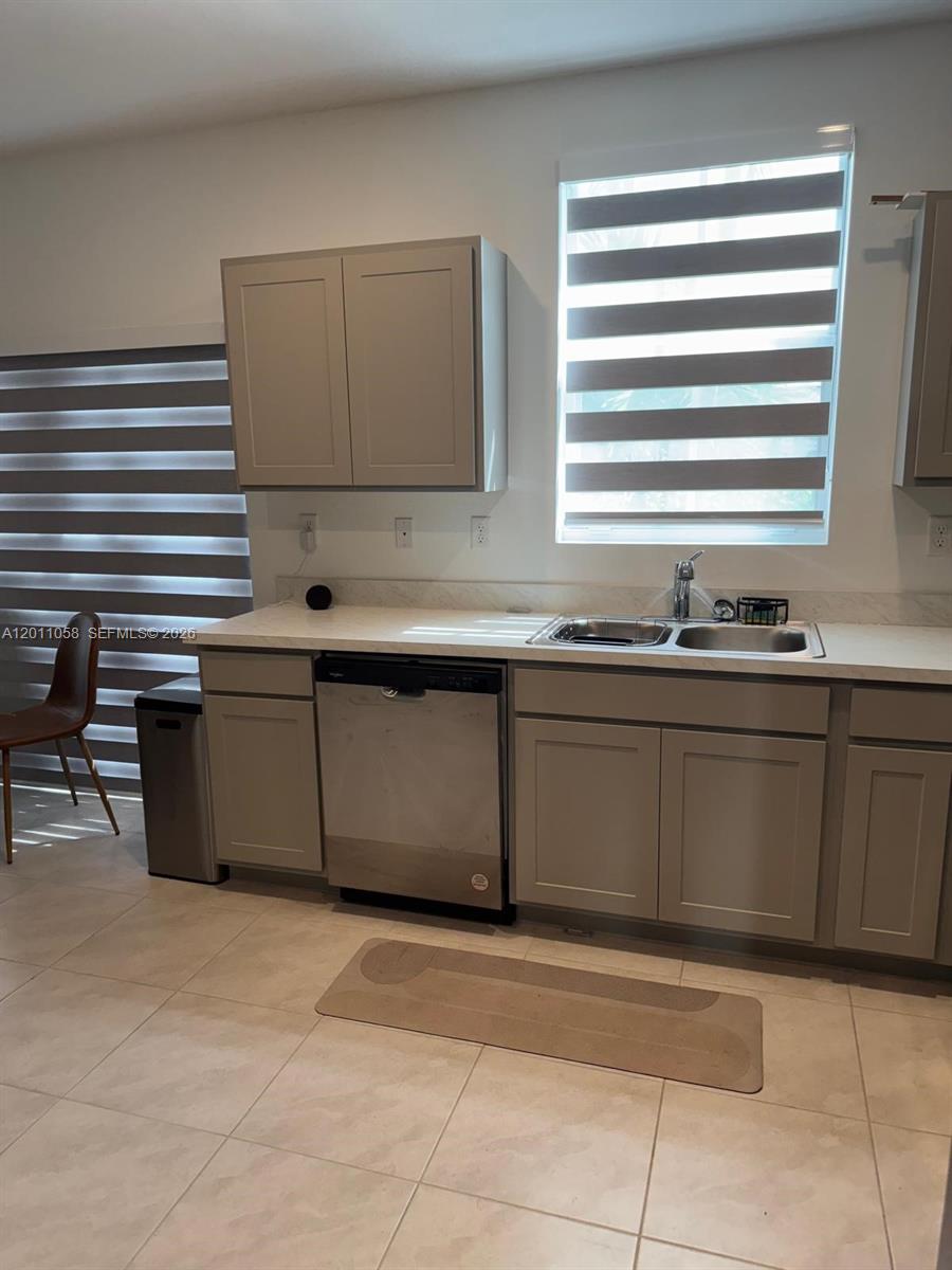 HIGHLAND OAKS - Residential
