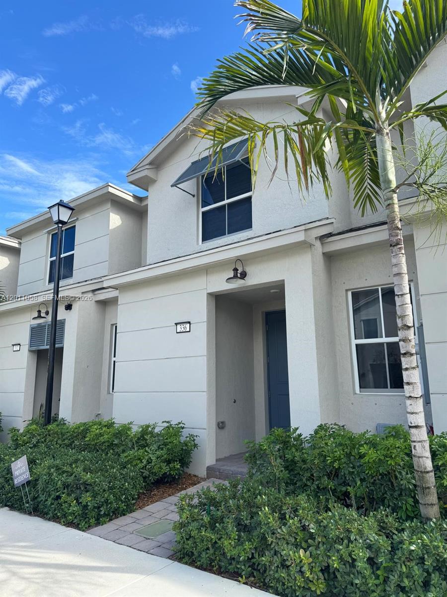 HIGHLAND OAKS - Residential