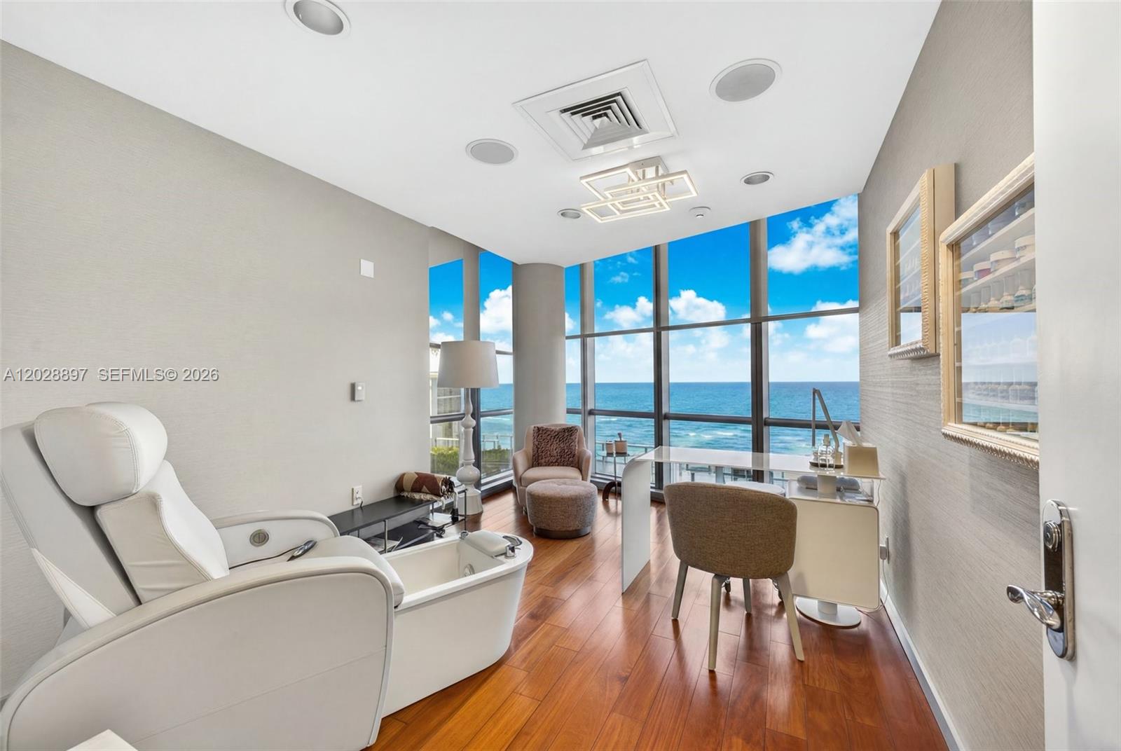 JADE OCEAN CONDO - Residential