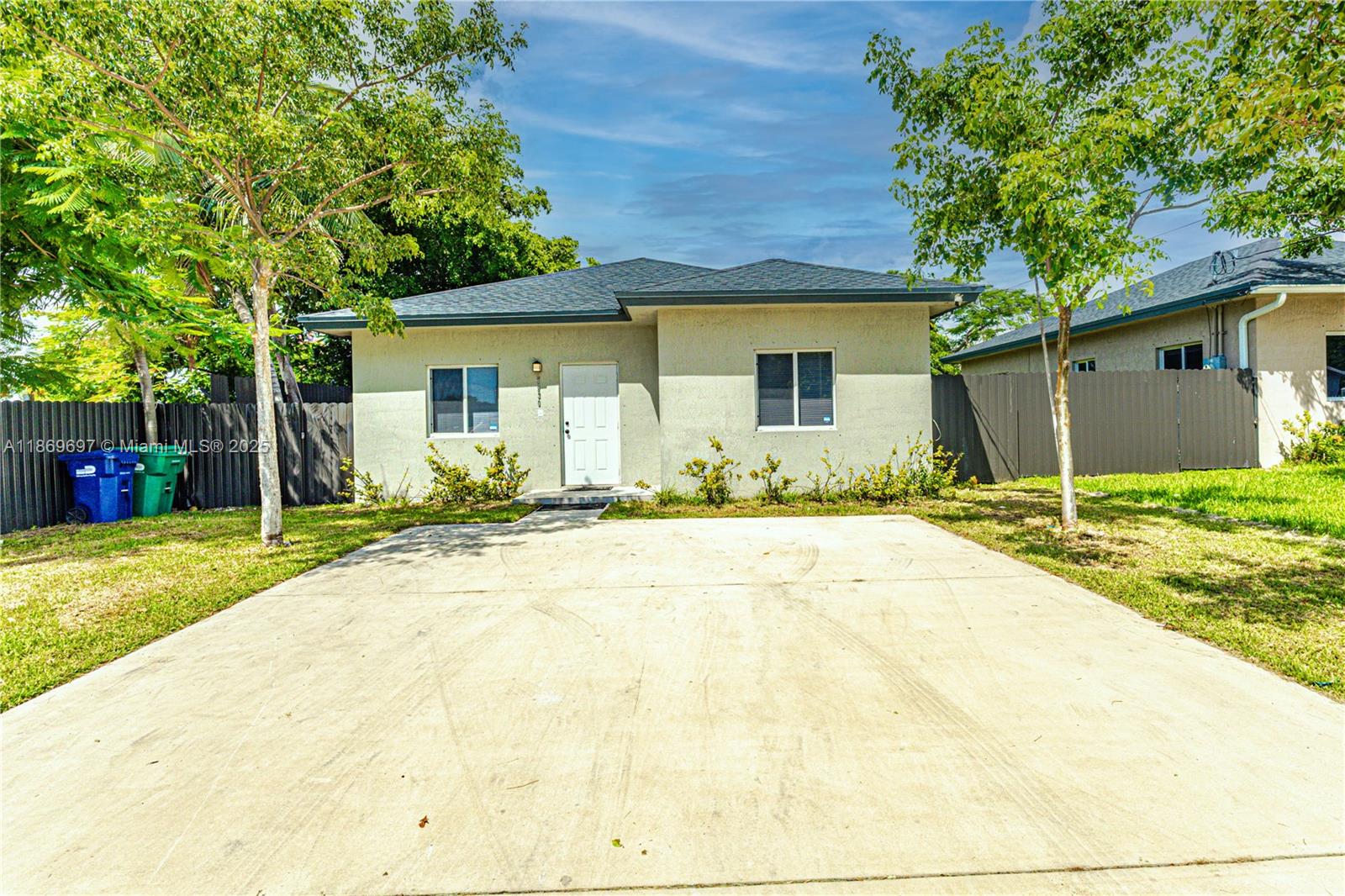 This beautiful 3-bedroom, 2-bathroom single-family home was built in 2022, offering all the advantages of a newer property including modern construction, energy efficiency, and peace of mind with updated systems and finishes.
The home features a spacious layout designed for comfort and functionality. The fenced backyard is perfect for family gatherings, entertaining guests, or enjoying your own private outdoor retreat.
Located in a convenient Miami neighborhood, this home presents a great opportunity for buyers looking for long-term value and move-in ready living. The seller is motivated to sell, making this the perfect time to make this home yours.