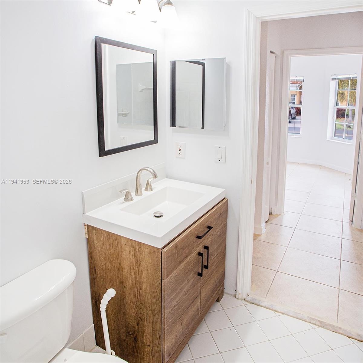 FOREST LAKES COUNTRY GARD - Residential Lease