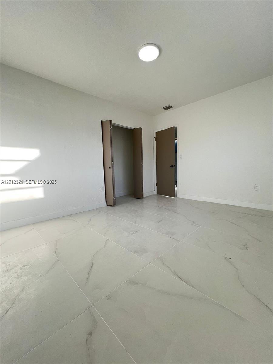 VENETIAN GARDENS ACRESPB - Residential Lease
