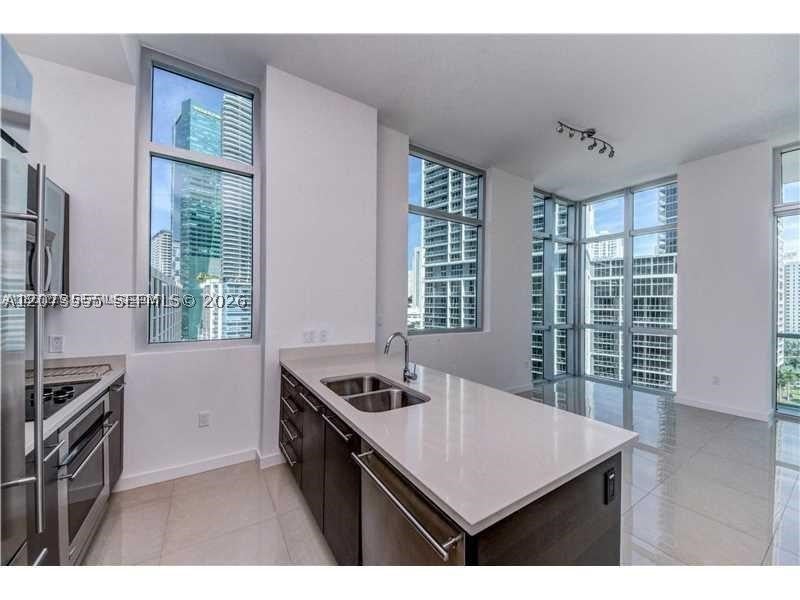 500 Brickell Ave 1101