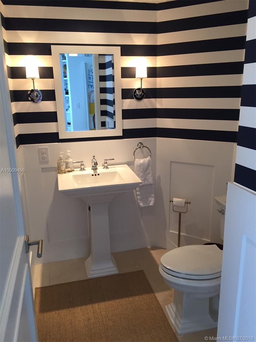 akoya condo - Residential Lease