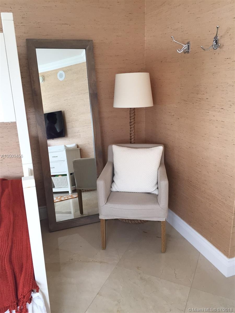 akoya condo - Residential Lease