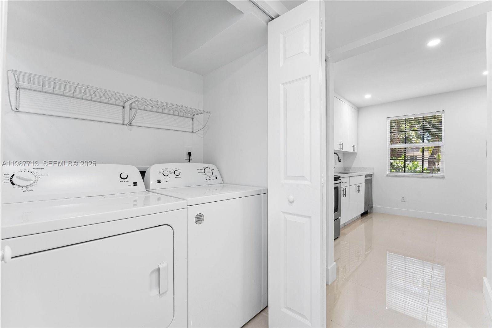 COCONUT GROVE SEC 1-CORAL - Residential Lease