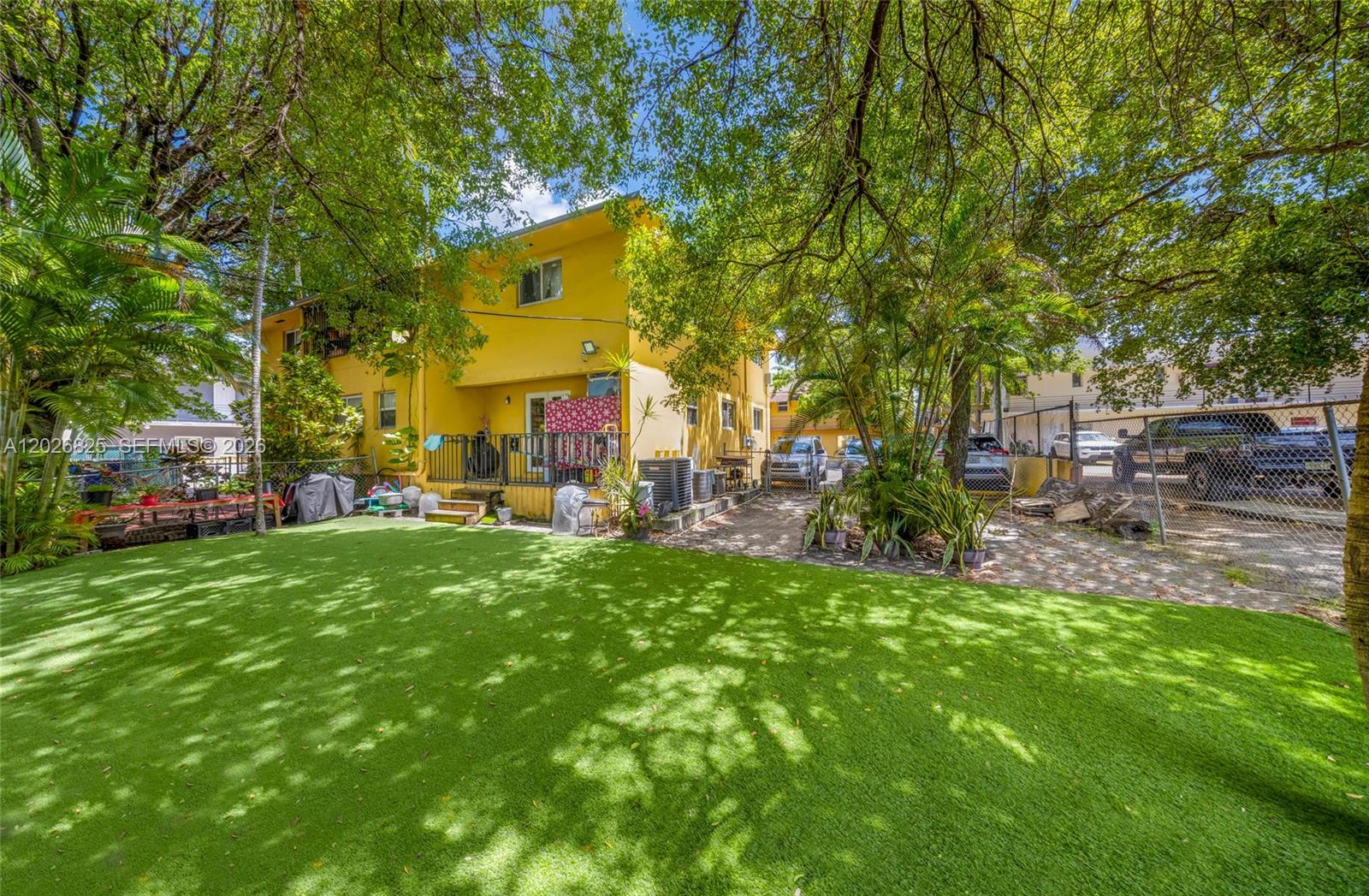 840 NW 4th St