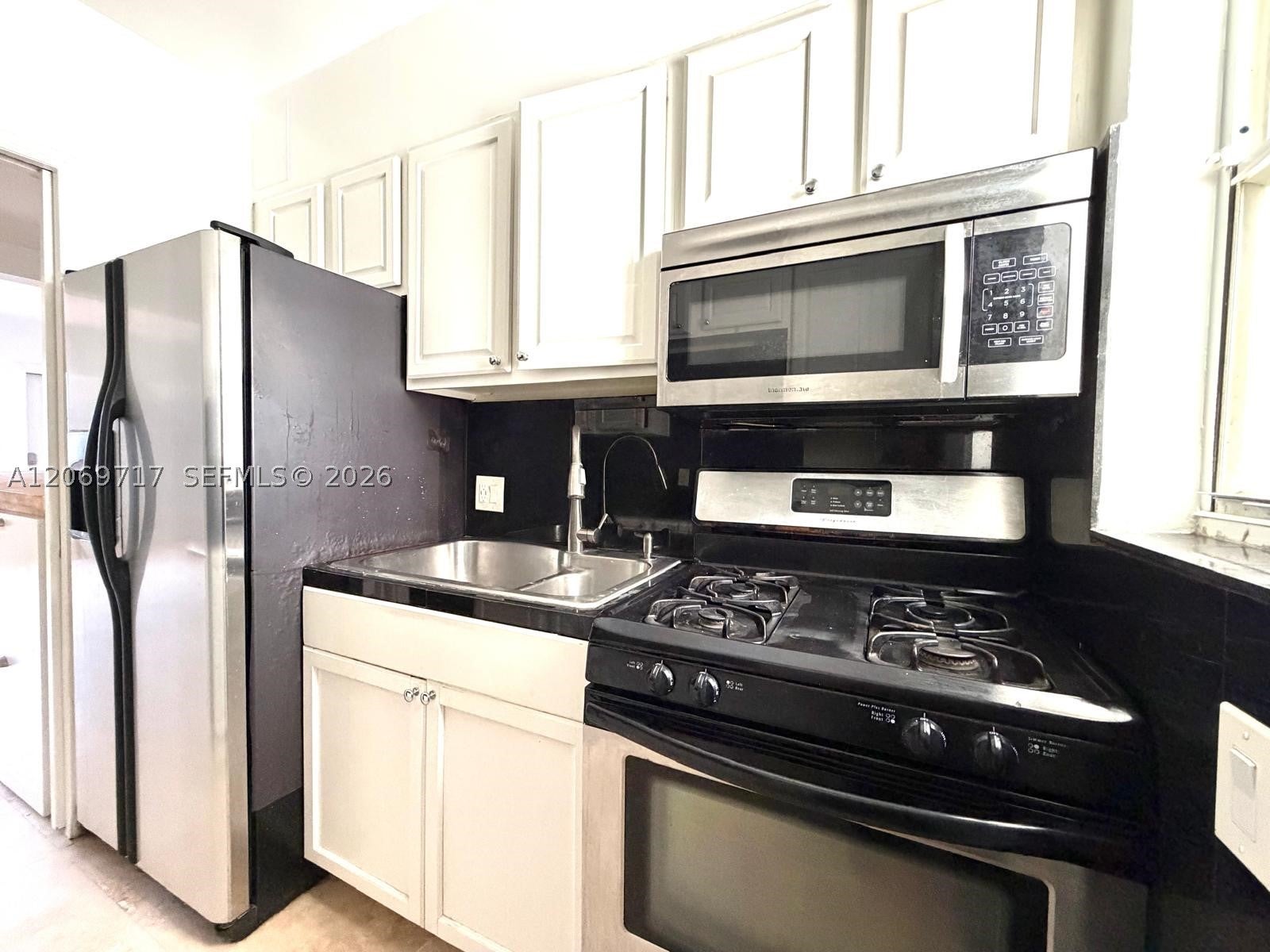 1239 Marseille Dr 2