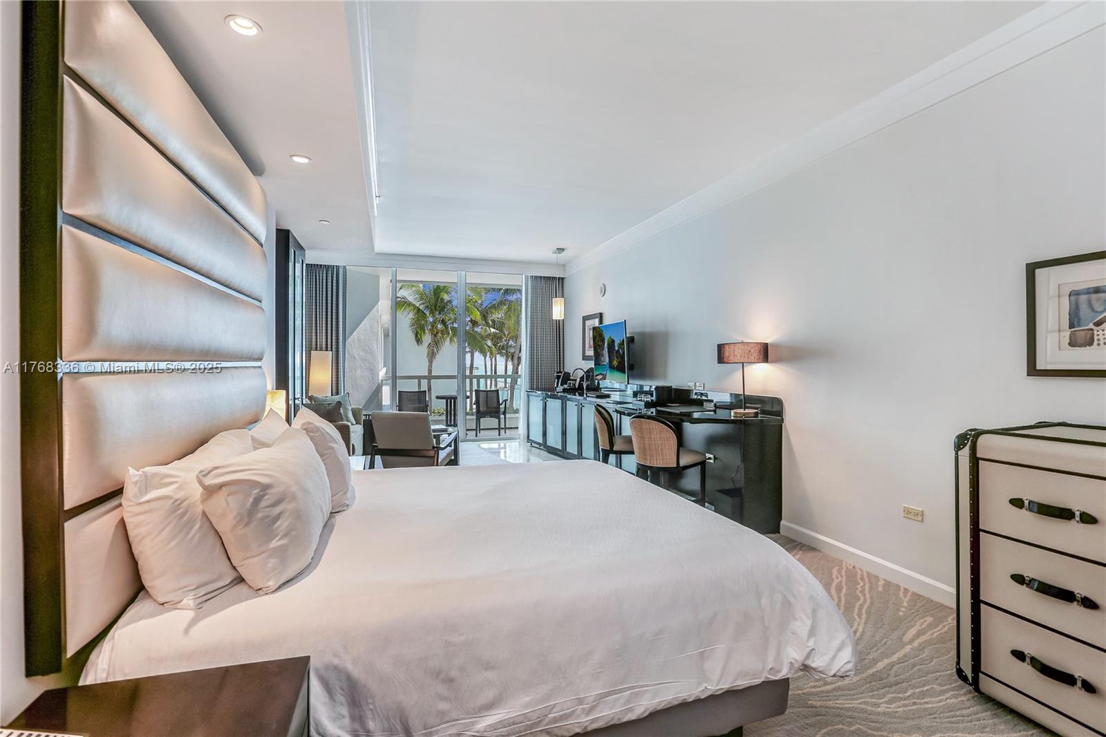 FONTAINEBLEAU III - Residential