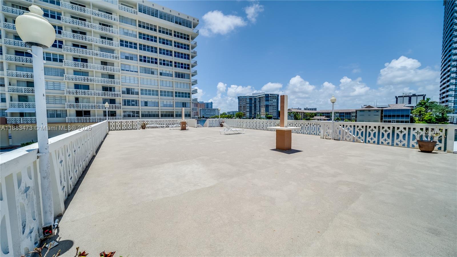 IMPERIAL TOWERS CONDO - Residential