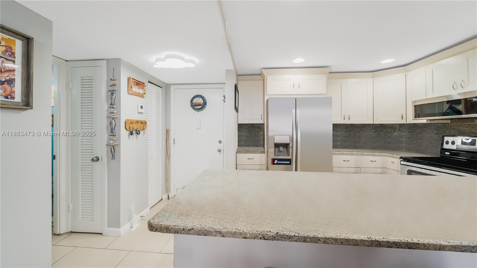 IMPERIAL TOWERS CONDO - Residential