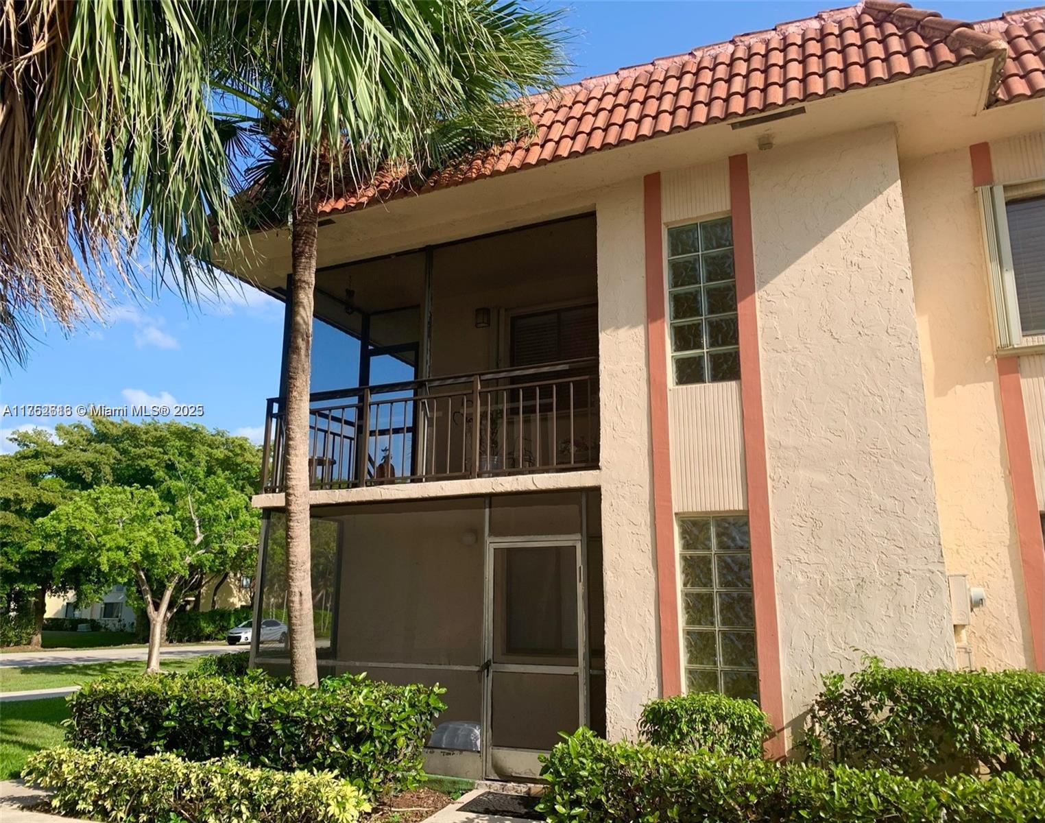 Property for Sale at 399 Lakeview Dr 101, Weston, Broward County, Florida - Bedrooms: 2 
Bathrooms: 2  - $350,000