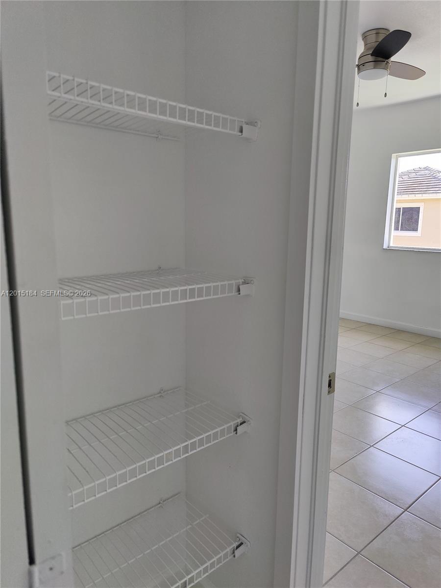 EMILIOS PLACE AT OASIS - Residential Lease