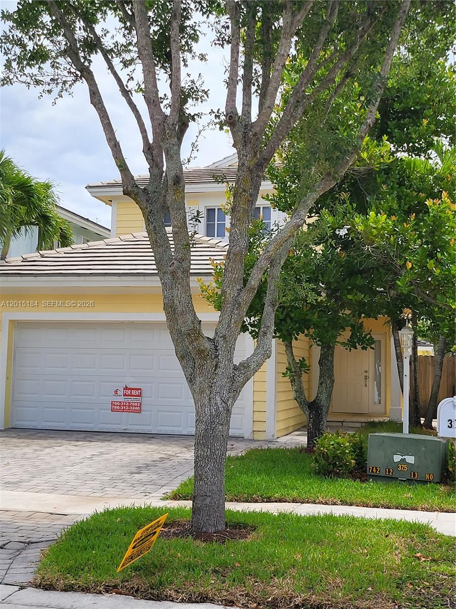 EMILIOS PLACE AT OASIS - Residential Lease