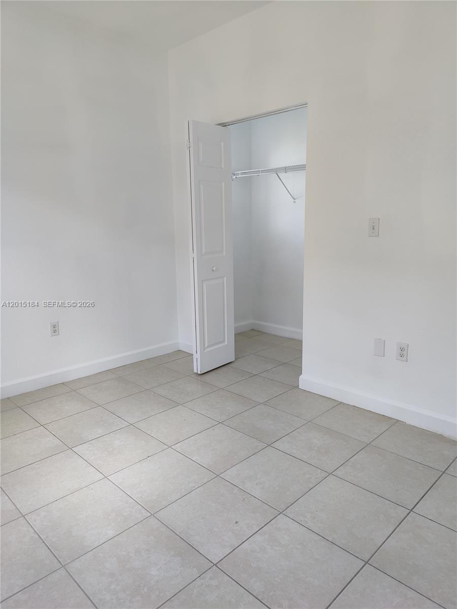 EMILIOS PLACE AT OASIS - Residential Lease