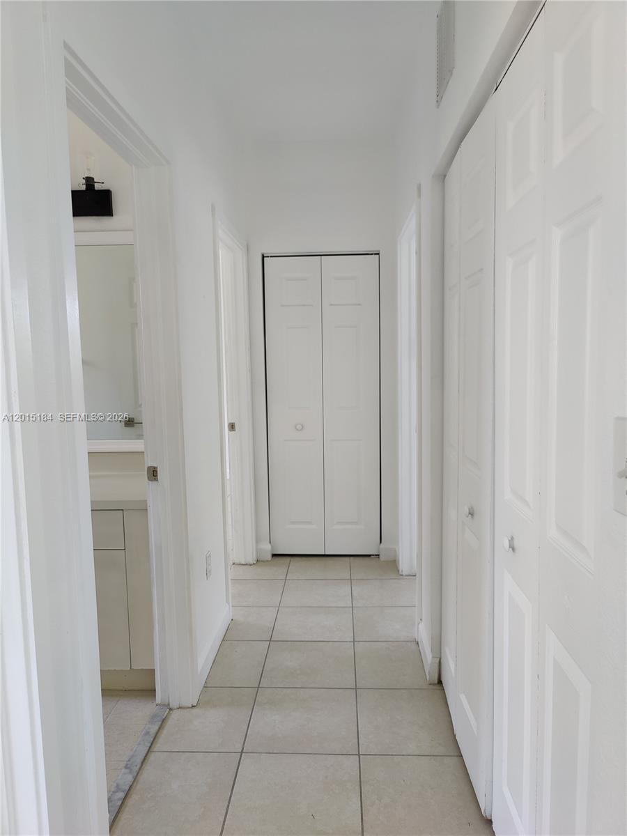 EMILIOS PLACE AT OASIS - Residential Lease