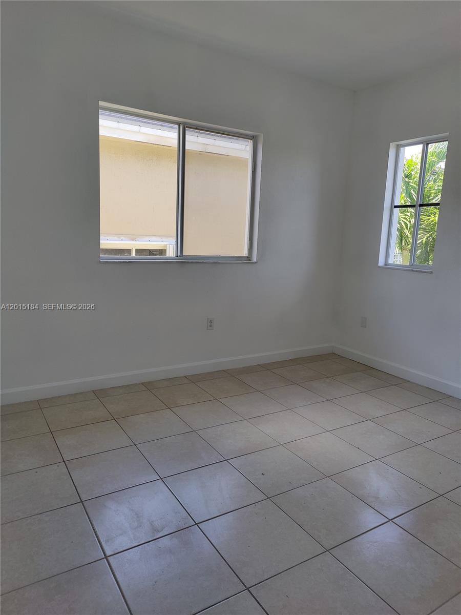 EMILIOS PLACE AT OASIS - Residential Lease