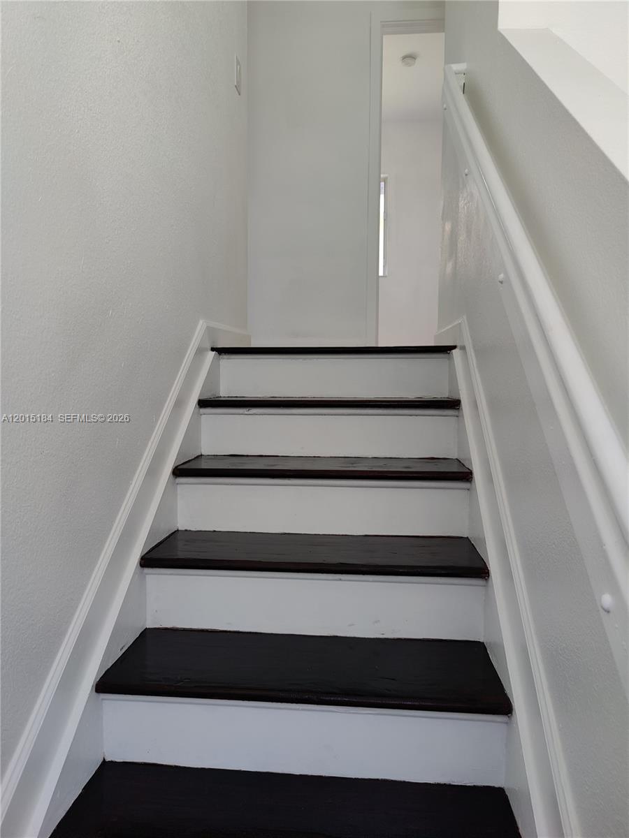 EMILIOS PLACE AT OASIS - Residential Lease