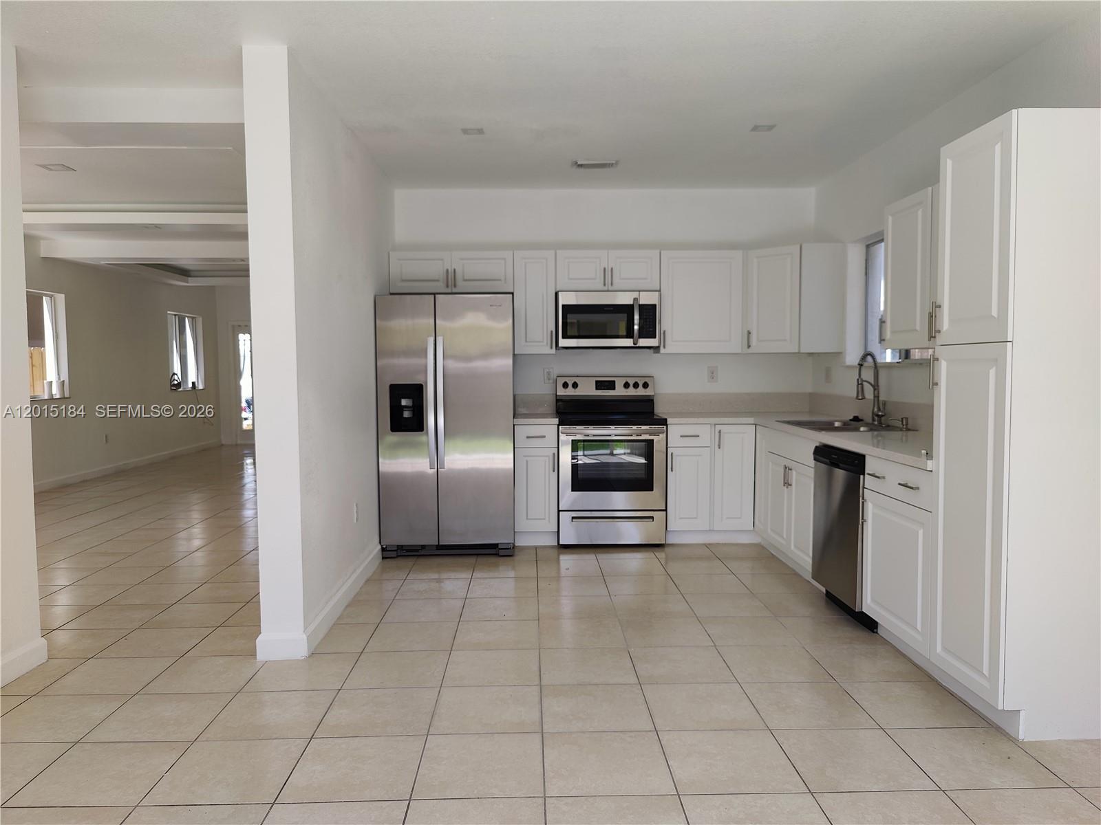 EMILIOS PLACE AT OASIS - Residential Lease