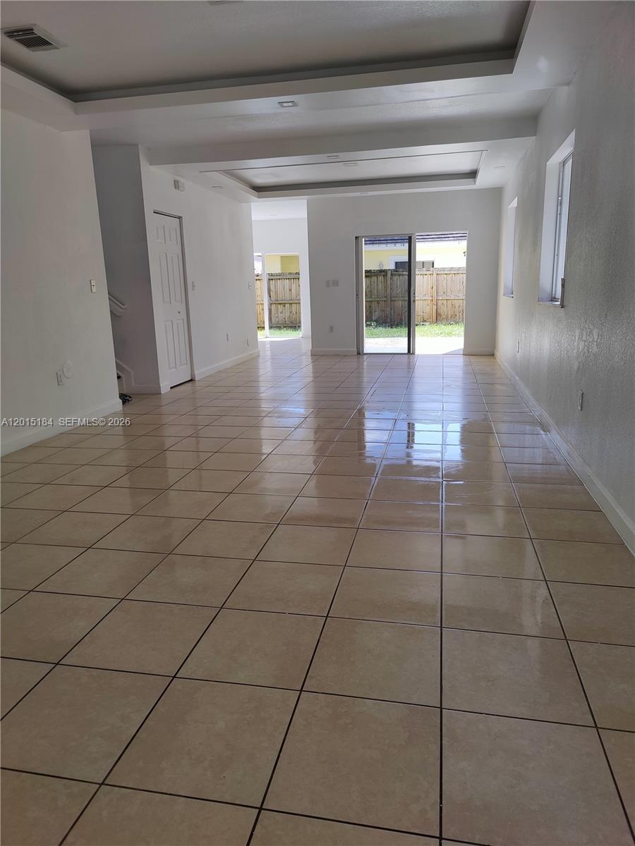 EMILIOS PLACE AT OASIS - Residential Lease
