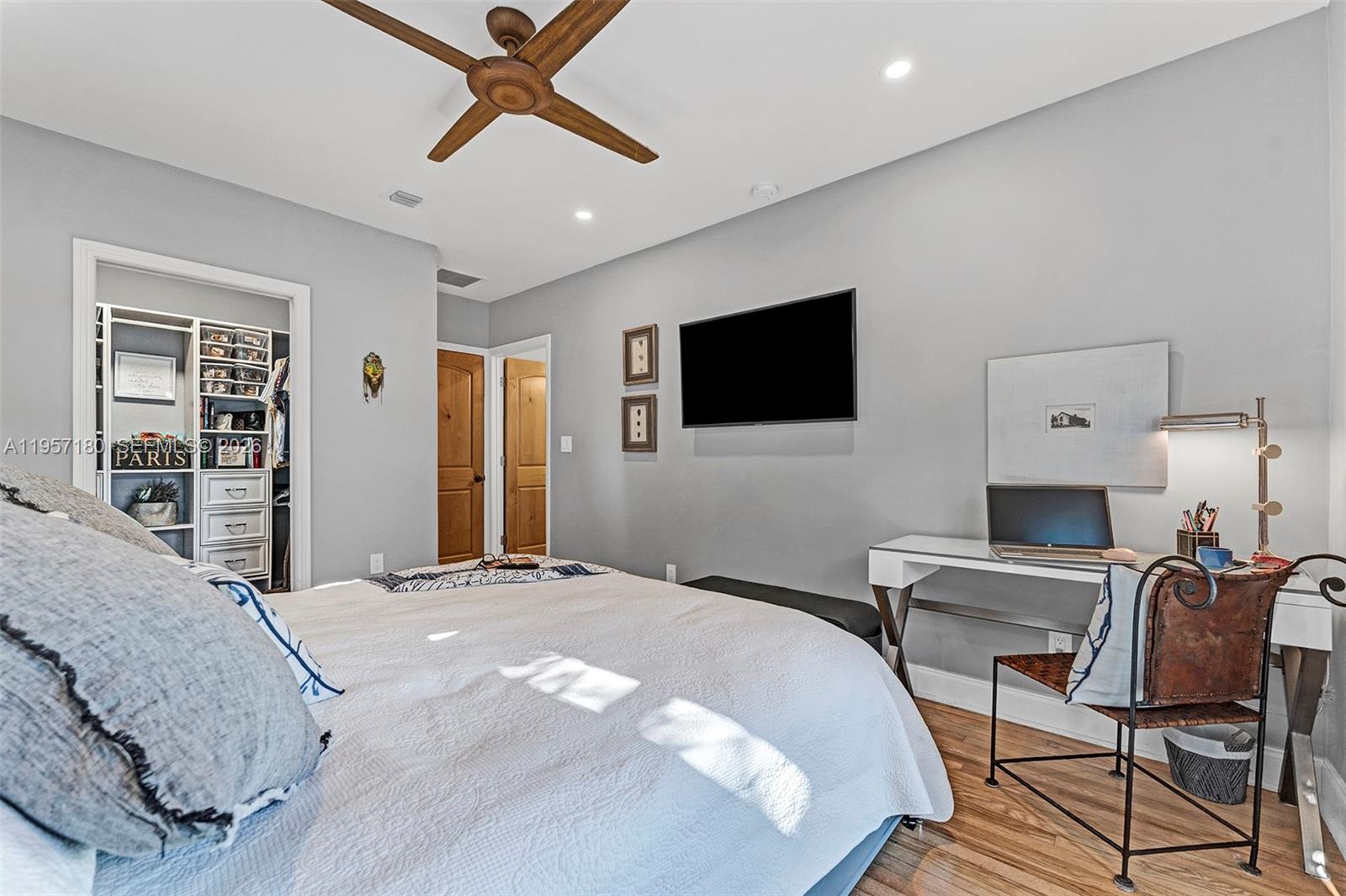 RIO VISTA C J HECTORS RES - Residential