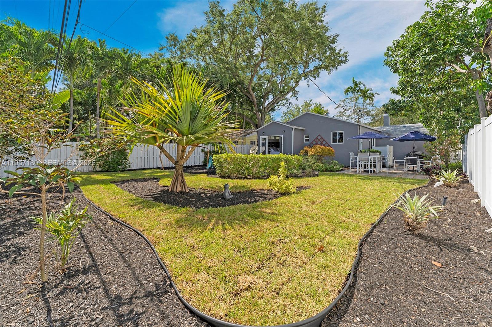 RIO VISTA C J HECTORS RES - Residential