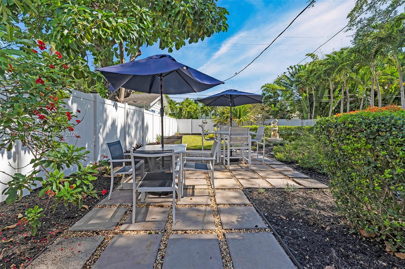 RIO VISTA C J HECTORS RES - Residential