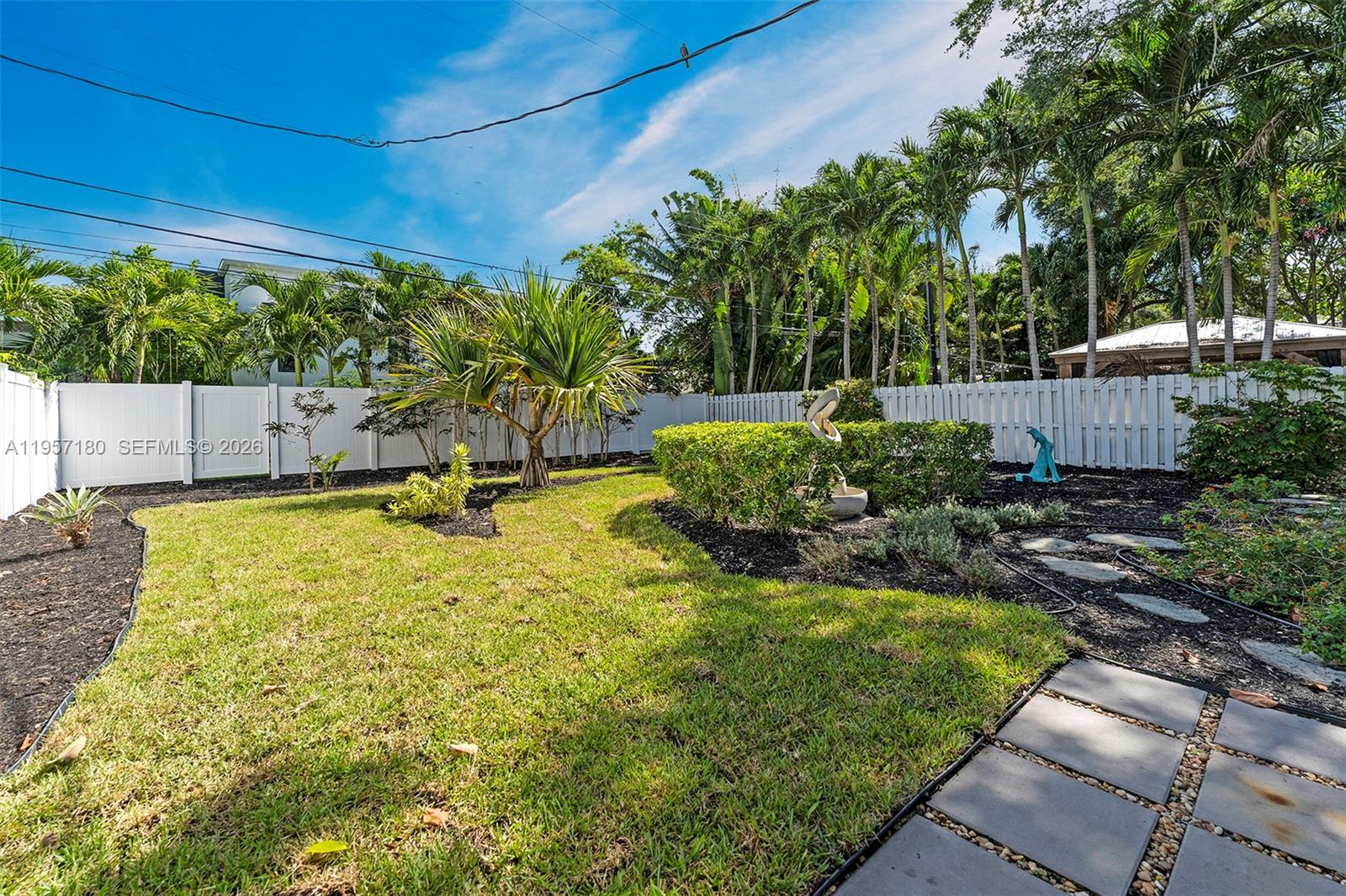 RIO VISTA C J HECTORS RES - Residential