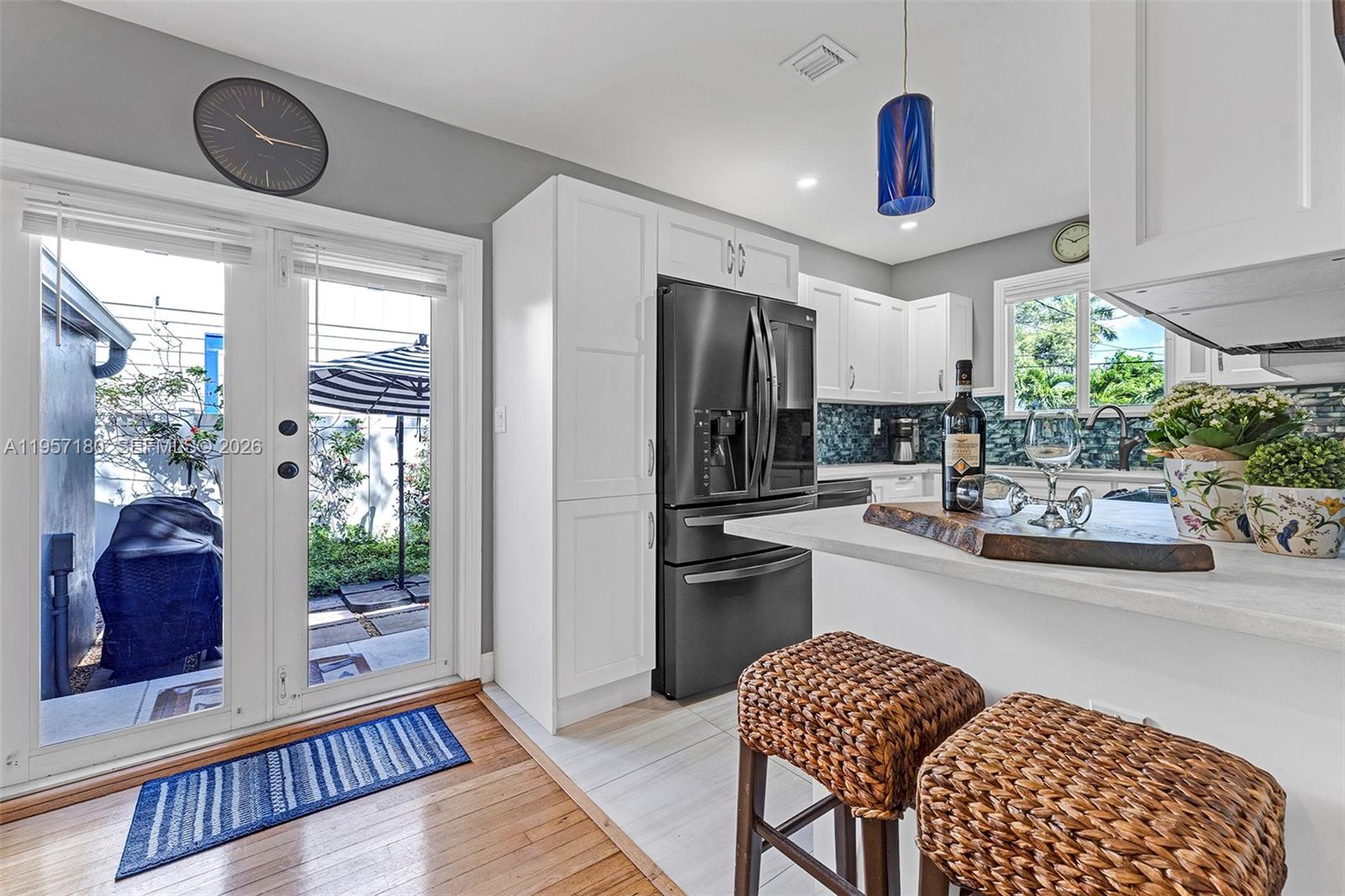 RIO VISTA C J HECTORS RES - Residential