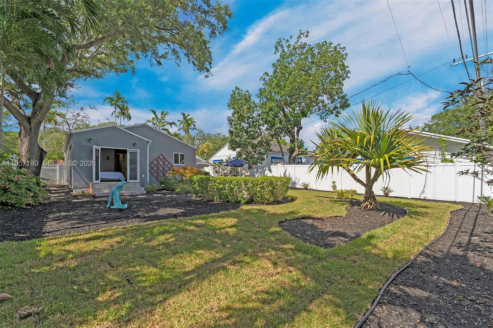 RIO VISTA C J HECTORS RES - Residential