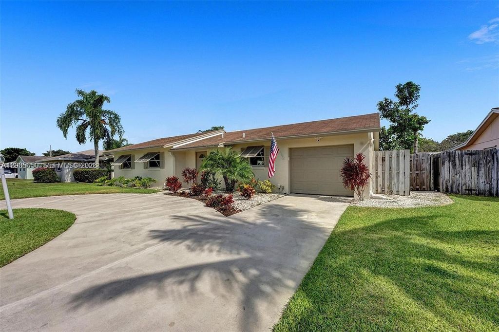 Photo of 6549 Sleepy Willow Way #6549, Delray Beach, FL 33484 (MLS # A12005650)