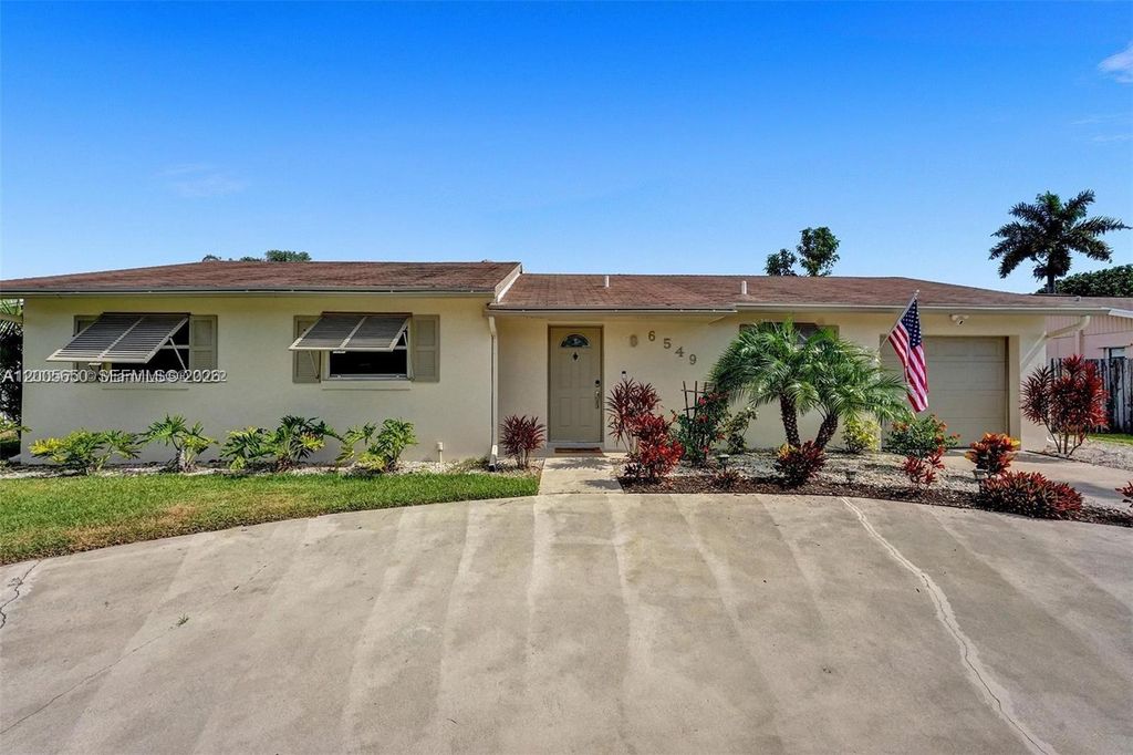 Photo of 6549 Sleepy Willow Way #6549, Delray Beach, FL 33484 (MLS # A12005650)