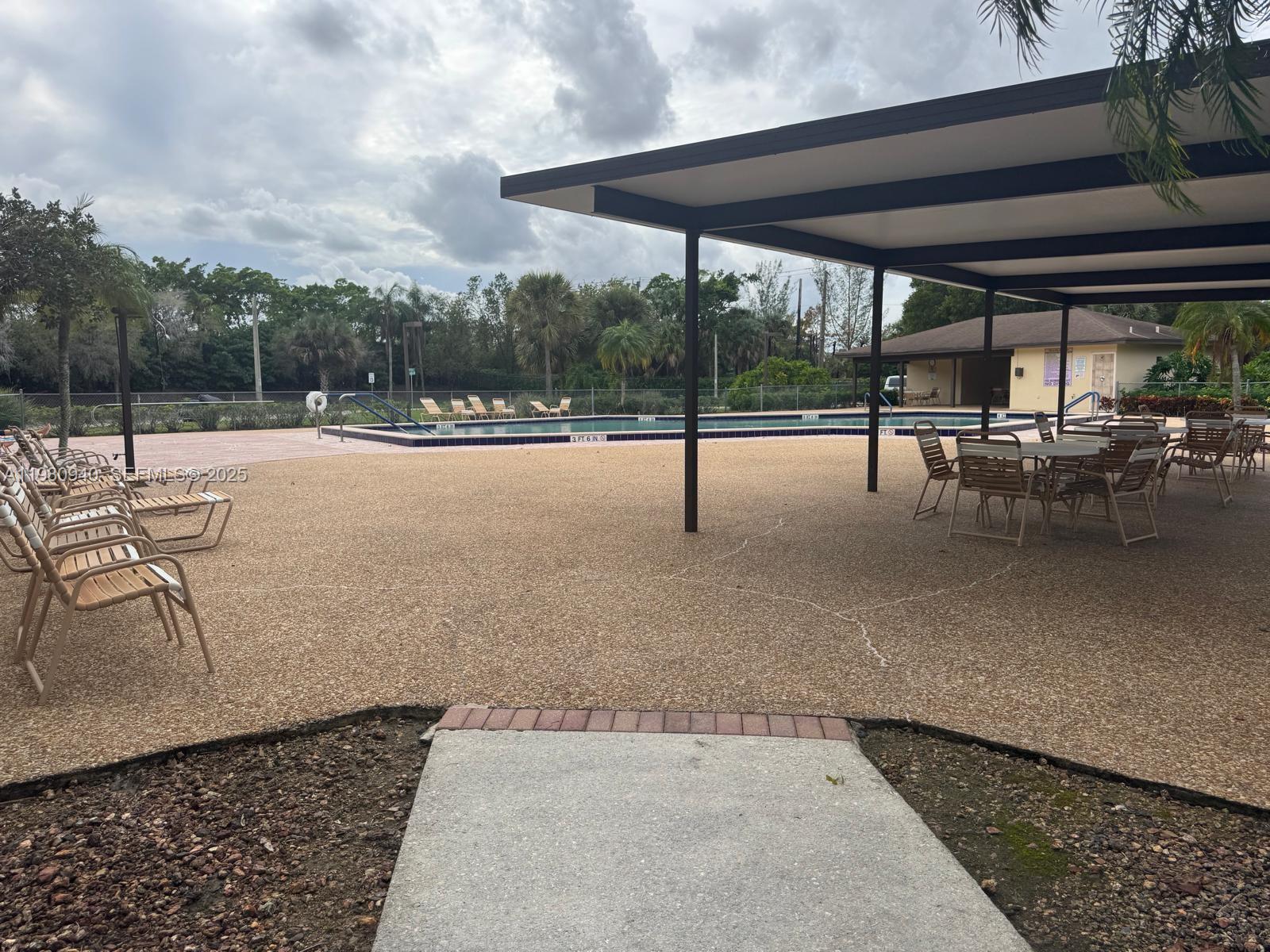 SUFFOLK AT CENTURY VILLAGE - Residential