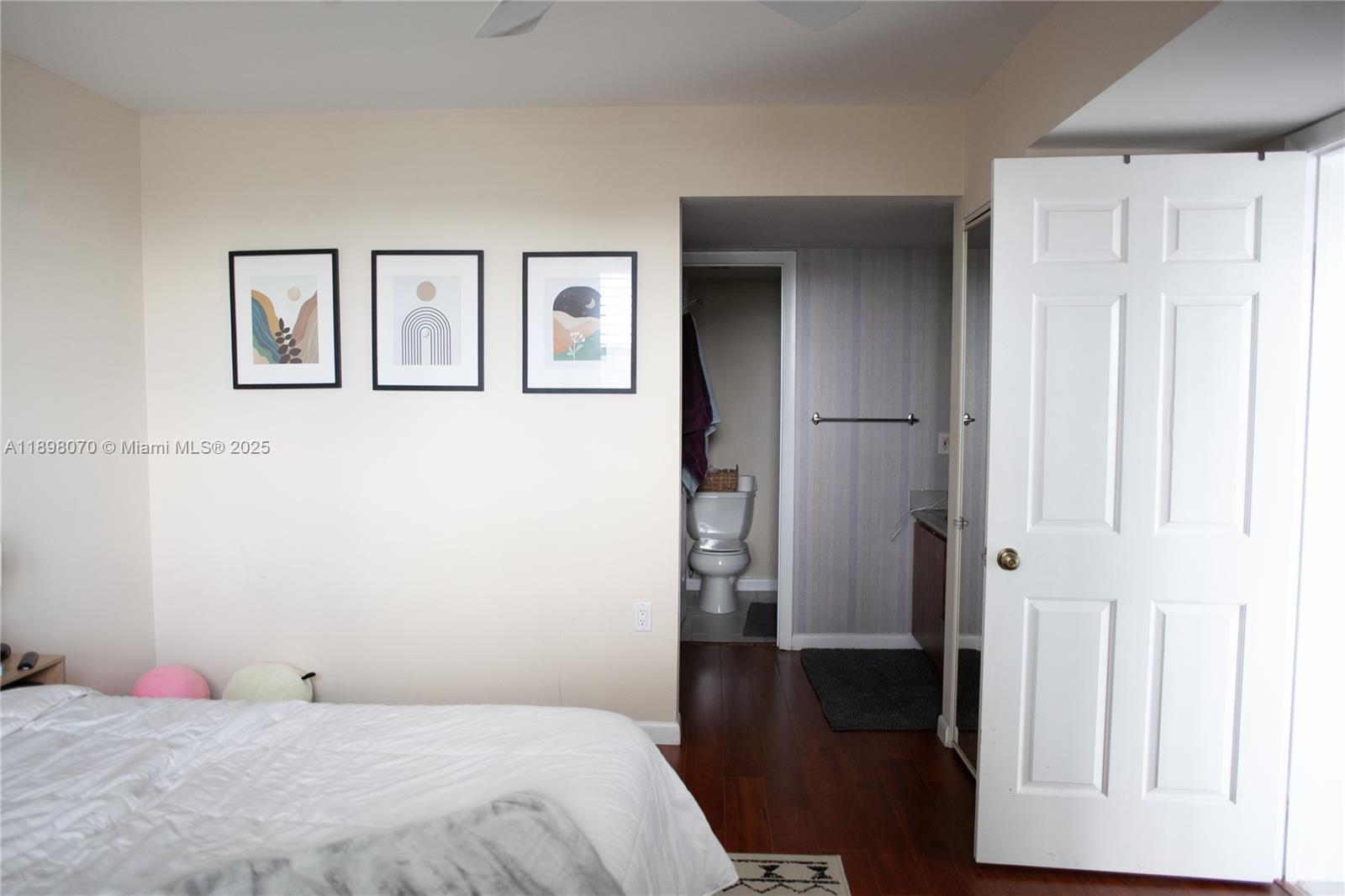 CONDO 11 OF WHITEHALL CON - Residential Lease